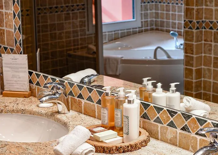 Les Freres Ibarboure - Hotel 4 Etoiles, Spa Exterieur Sensoriel Et Restaurant Etoile A Bidart